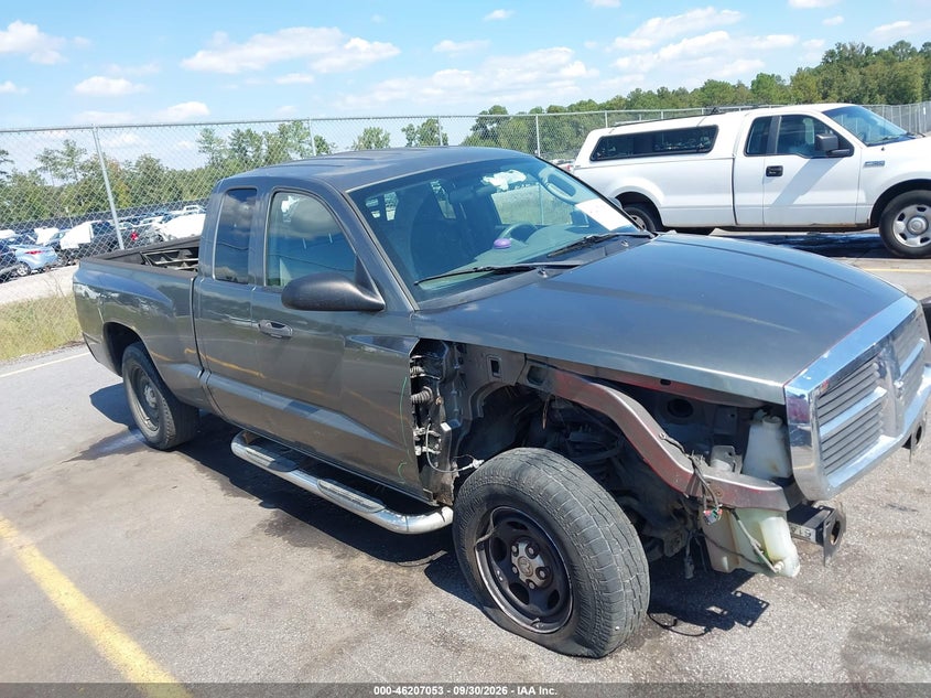 2005 DODGE DAKOTA ST