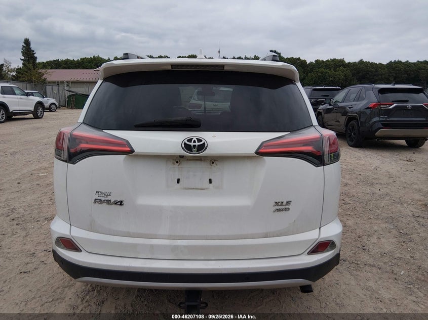 TOYOTA RAV4 - zdjęcie 17