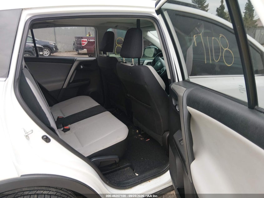 TOYOTA RAV4 - zdjęcie 8