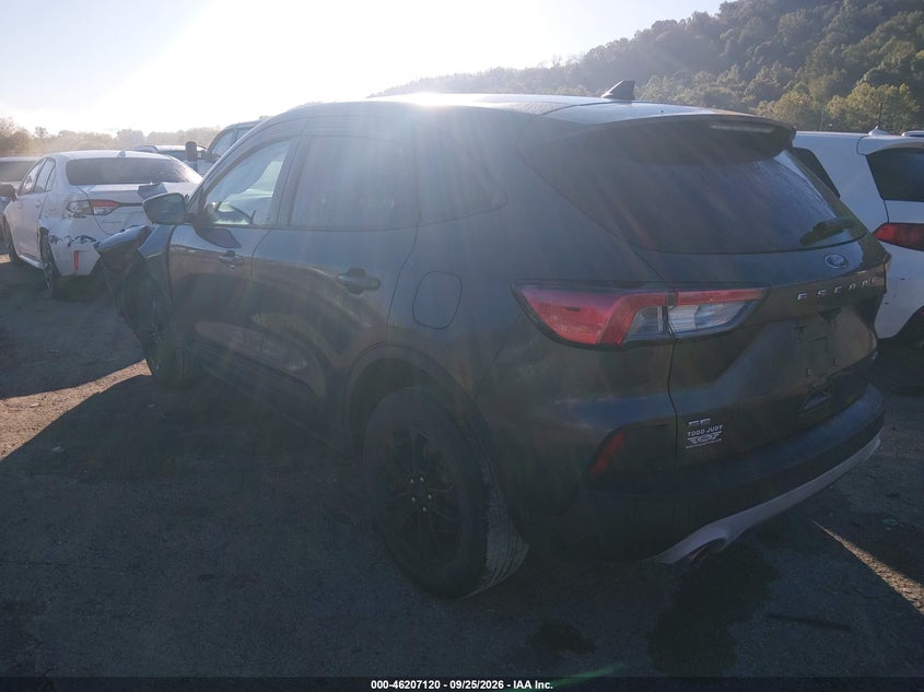 Vin: 1fmcu9bz5lub77802, lot: 46707032, ford escape se sport hybrid 20203