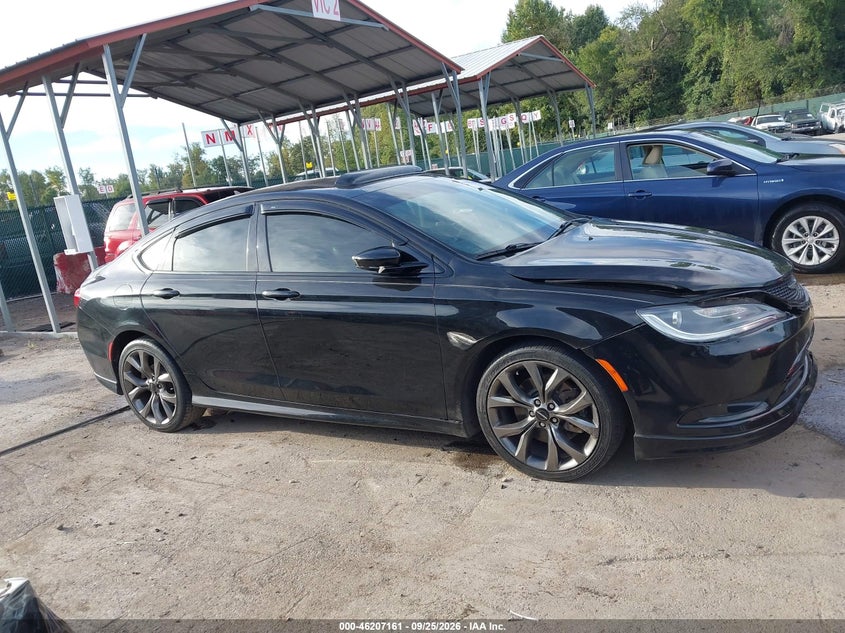 2016 CHRYSLER 200 S · Фото 14