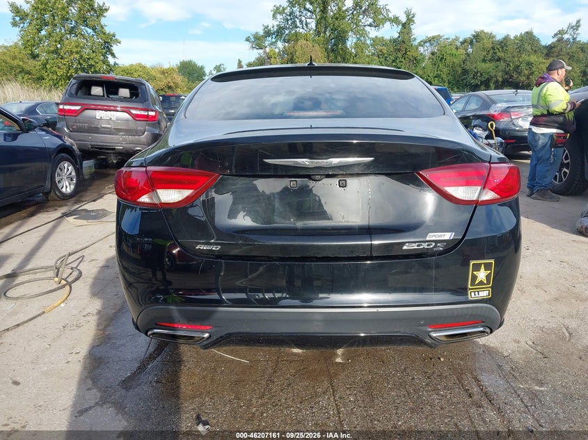 2016 CHRYSLER 200 S · Фото 17