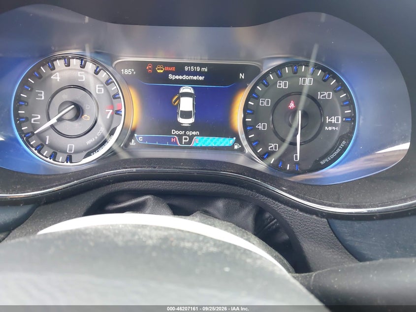 2016 CHRYSLER 200 S · Фото 7