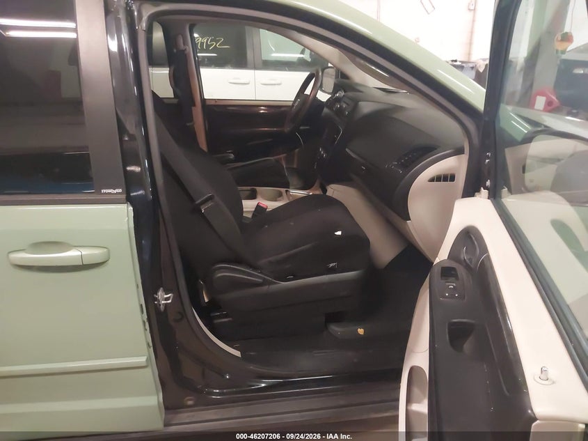 Фото 5 - DODGE GRAND CARAVAN