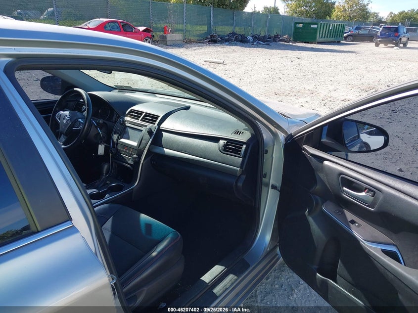 TOYOTA CAMRY - zdjęcie 5