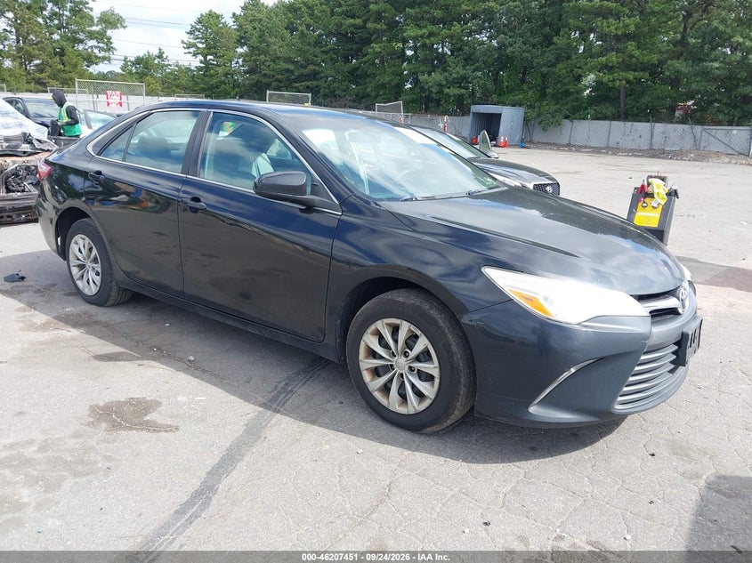 TOYOTA CAMRY - zdjęcie 1