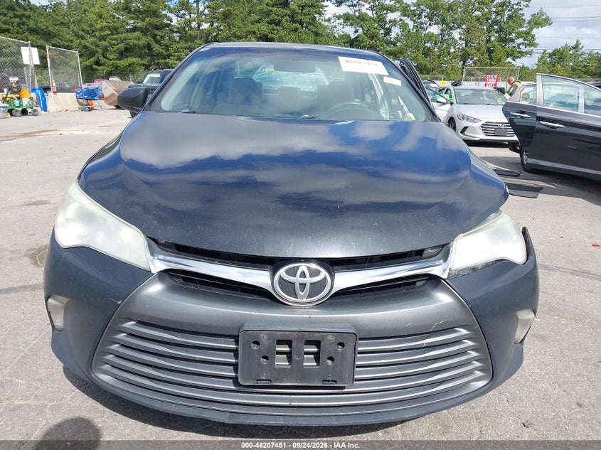 TOYOTA CAMRY - zdjęcie 13