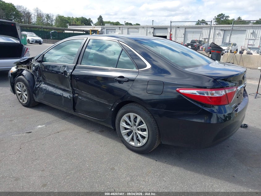 TOYOTA CAMRY - zdjęcie 3