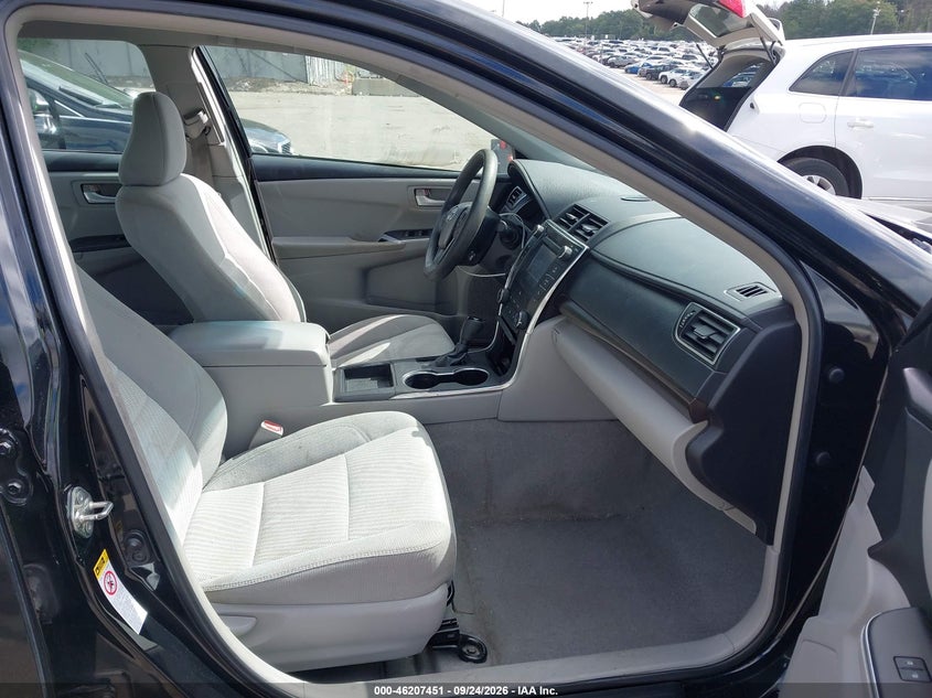 TOYOTA CAMRY - zdjęcie 5
