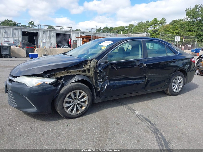 TOYOTA CAMRY - zdjęcie 6