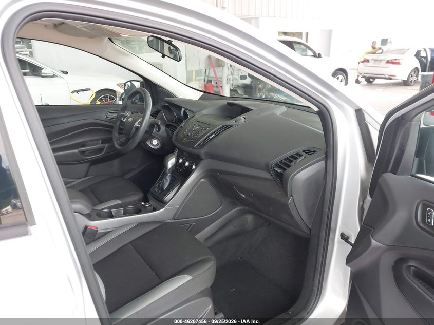 2016 FORD ESCAPE S · Фото 5
