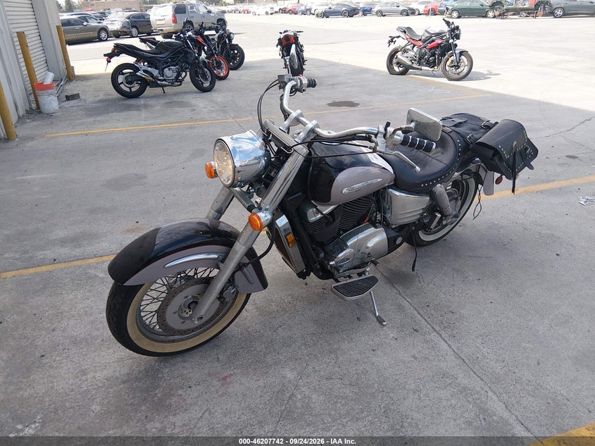 1998 Honda Vt1100 C3, Обычный износ, IAAI, VIN 1HFSC3910WA000456 — фото 2