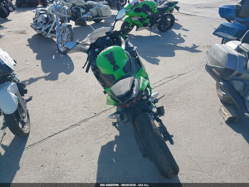 KAWASAKI EX400 2023