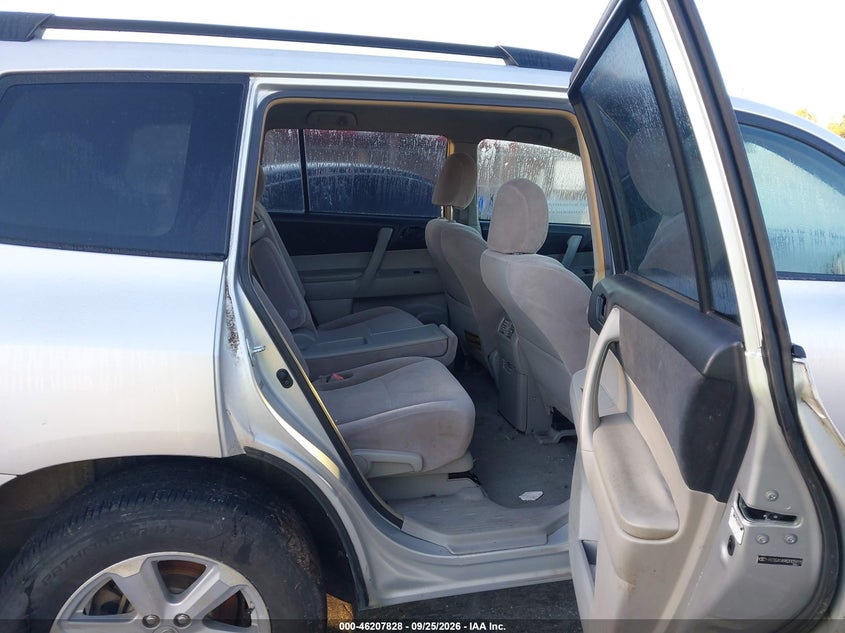 2008 TOYOTA HIGHLANDER · Фото 8