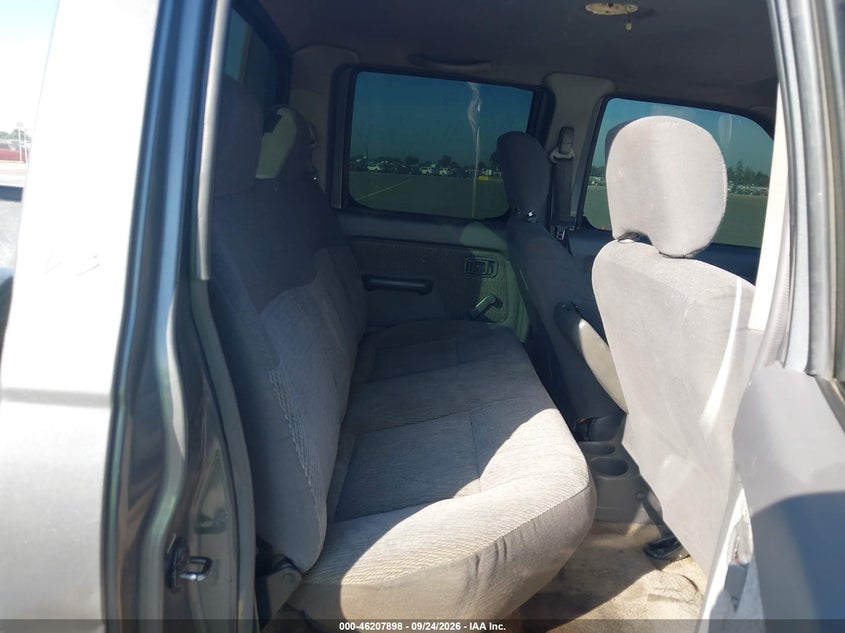 NISSAN FRONTIER 4WD 2000 VIN 1N6ED27Y6YC301669