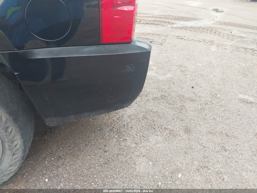 2008 GMC YUKON HYBRID · Photo 6