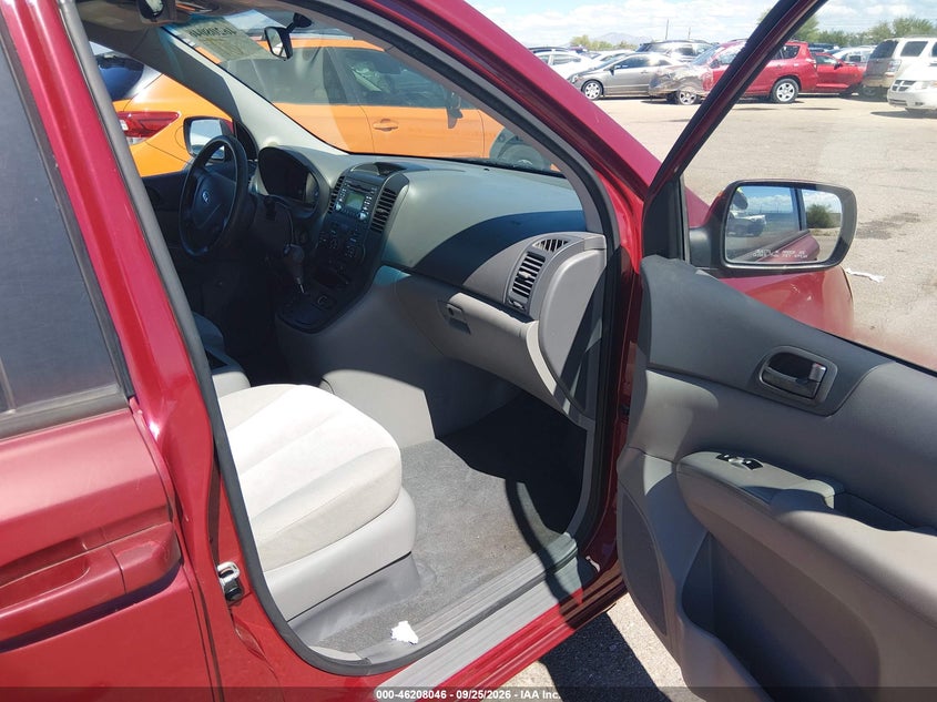 2014 KIA SEDONA auction photo 5