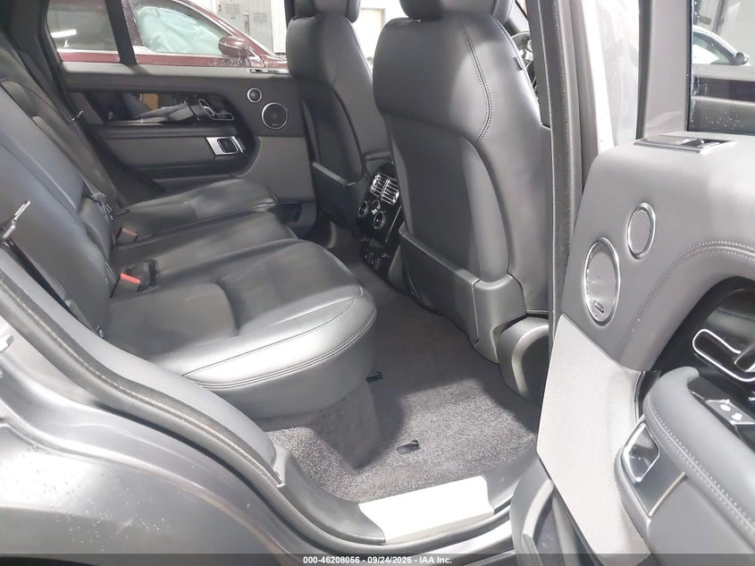 LAND ROVER RANGE ROVER - zdjęcie 8
