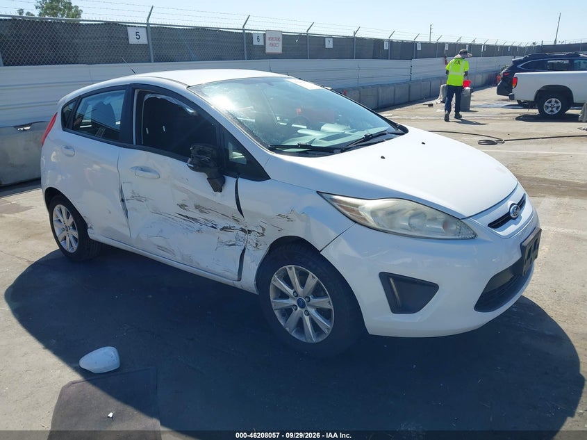 Vin: 3fadp4ej5dm194815, lot: 46707969, ford fiesta se 2013 img_1