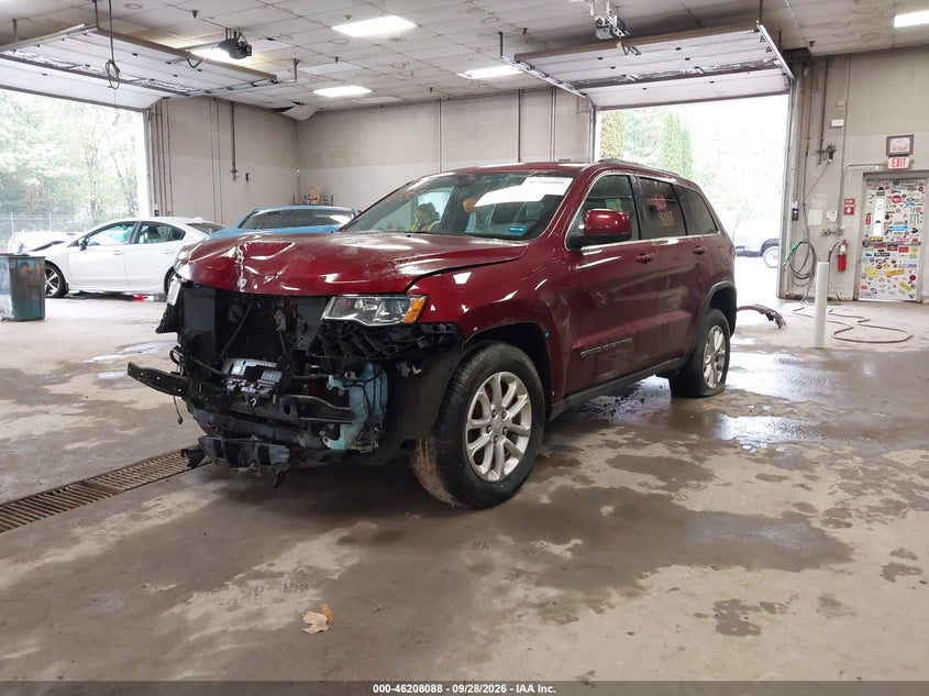 2021 Jeep Grand Cherokee Laredo E 4X4, Обычный износ, IAAI, VIN 1C4RJFAG8MC770390 — фото 2