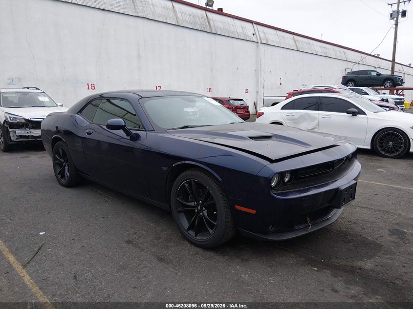 Vin: 2c3cdzag7hh573295, lot: 46708008, dodge challenger sxt 2017 img_1