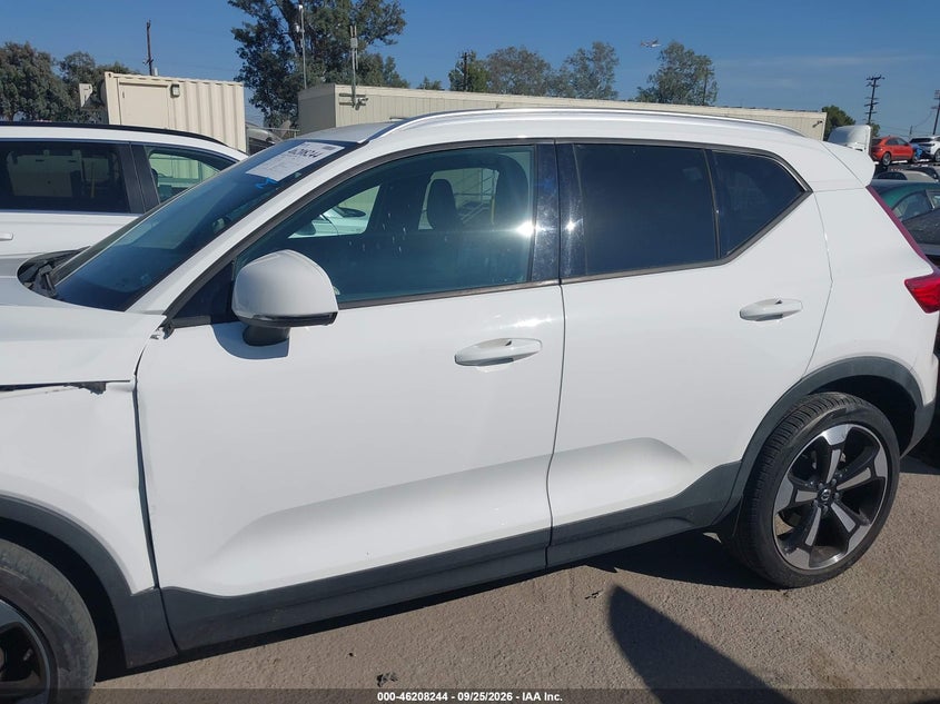 VOLVO XC40 2020 VIN YV4162UK9L2253639