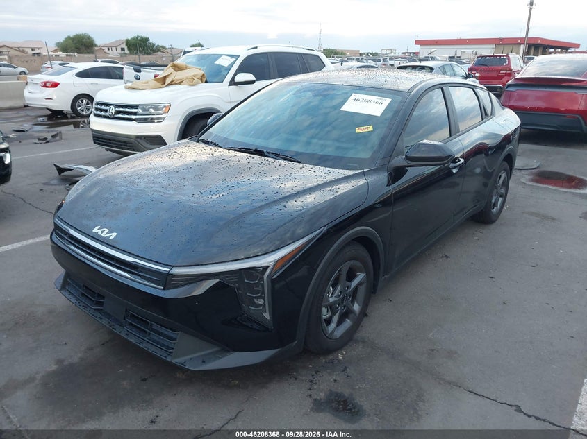 2026 KIA K4 LXS · Photo 2