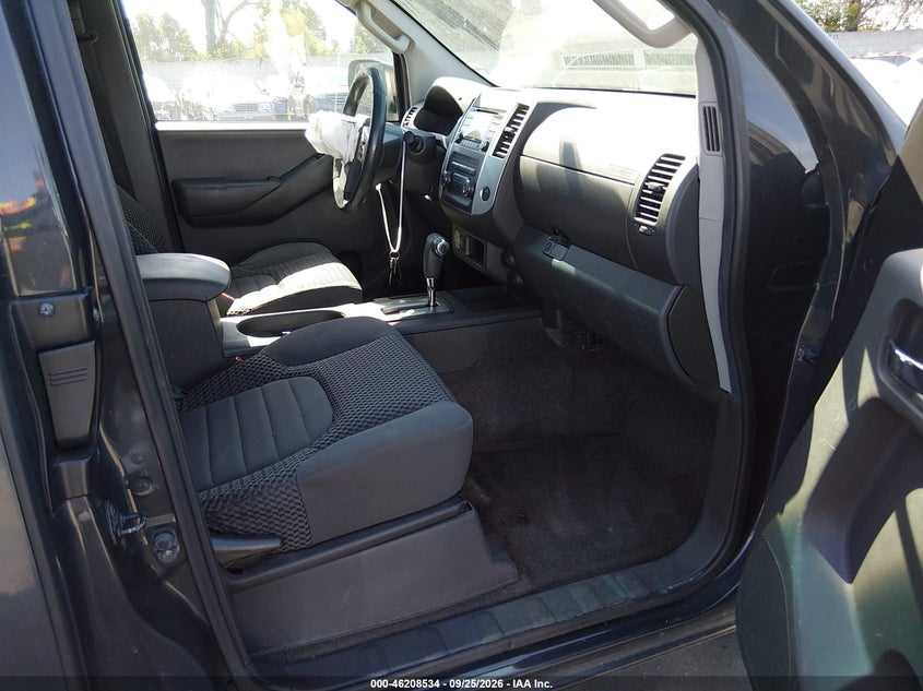 2013 NISSAN FRONTIER auction photo 5