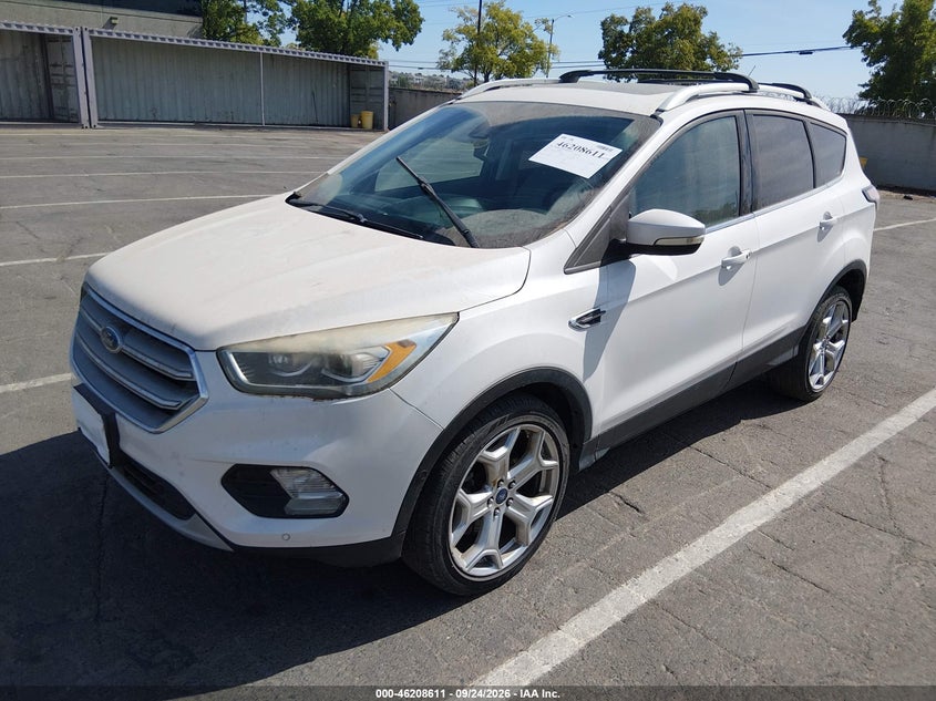 Vin: 1fmcu9jd0hue32143, lot: 46708523, ford escape titanium 20172