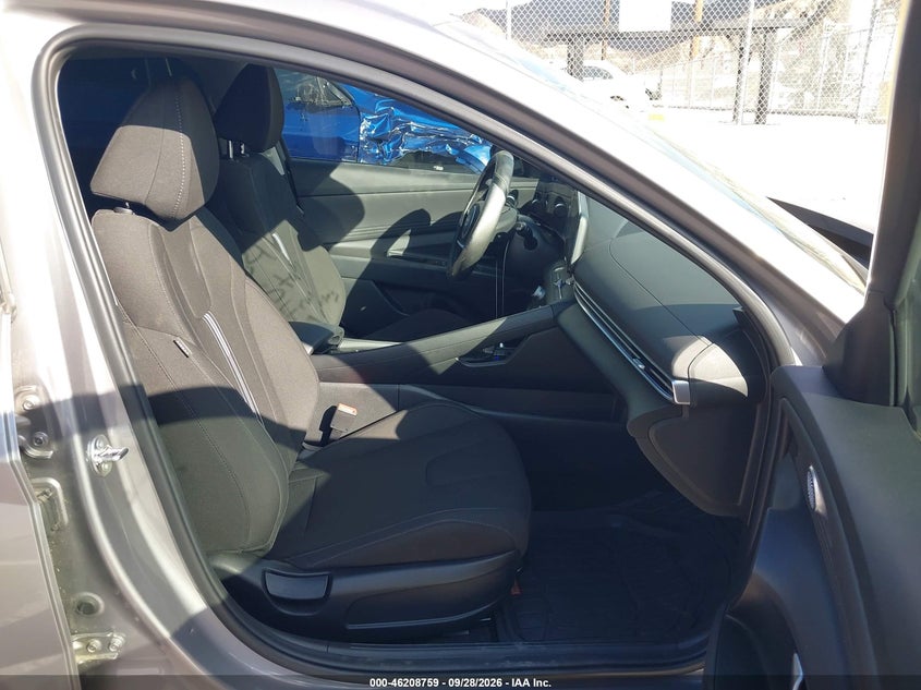 2025 HYUNDAI ELANTRA SEL CONVENIENCE · Фото 5