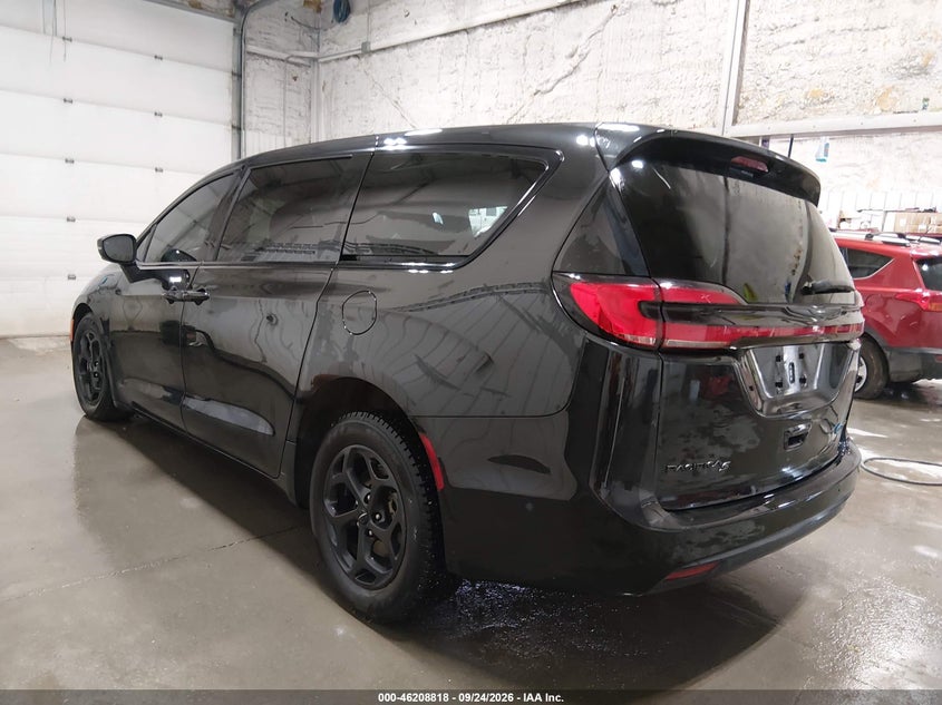 Vin: 2c4rc1l76pr612197, lot: 46708730, chrysler pacifica hybrid touring l 20233