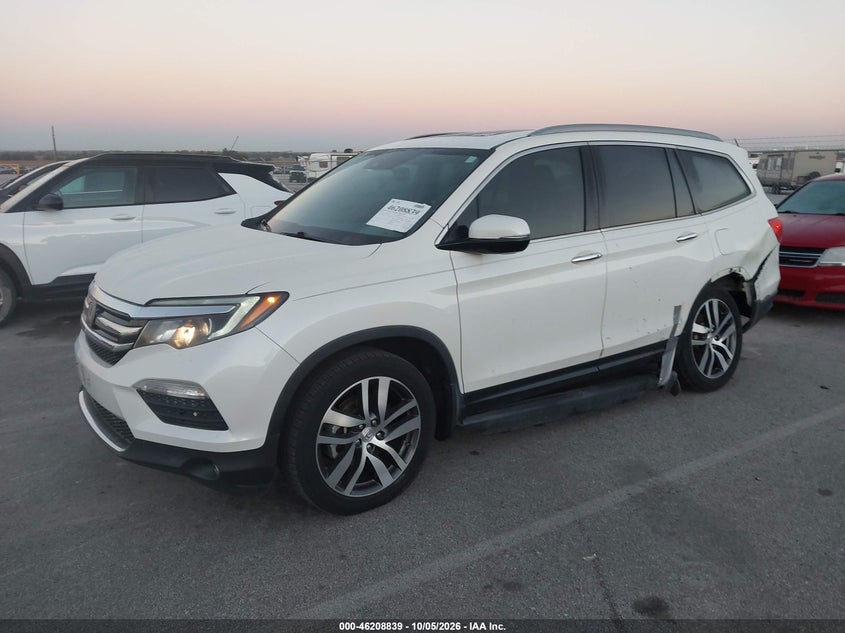 2018 Honda Pilot Touring, Левый бок, IAAI, VIN 5FNYF5H98JB008769 — фото 2