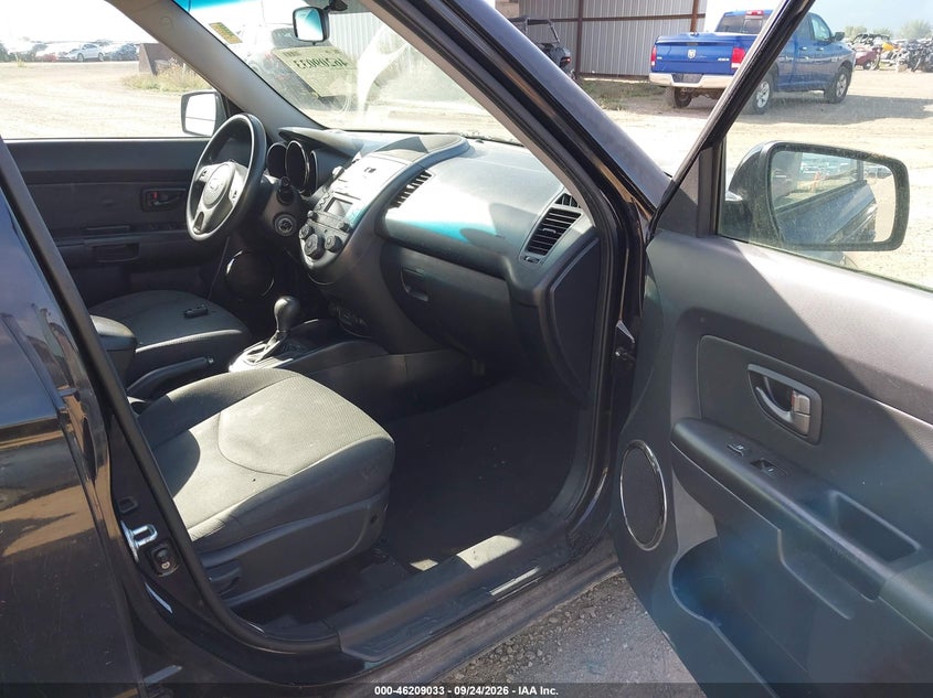 KIA SOUL 2011 VIN KNDJT2A28B7286228