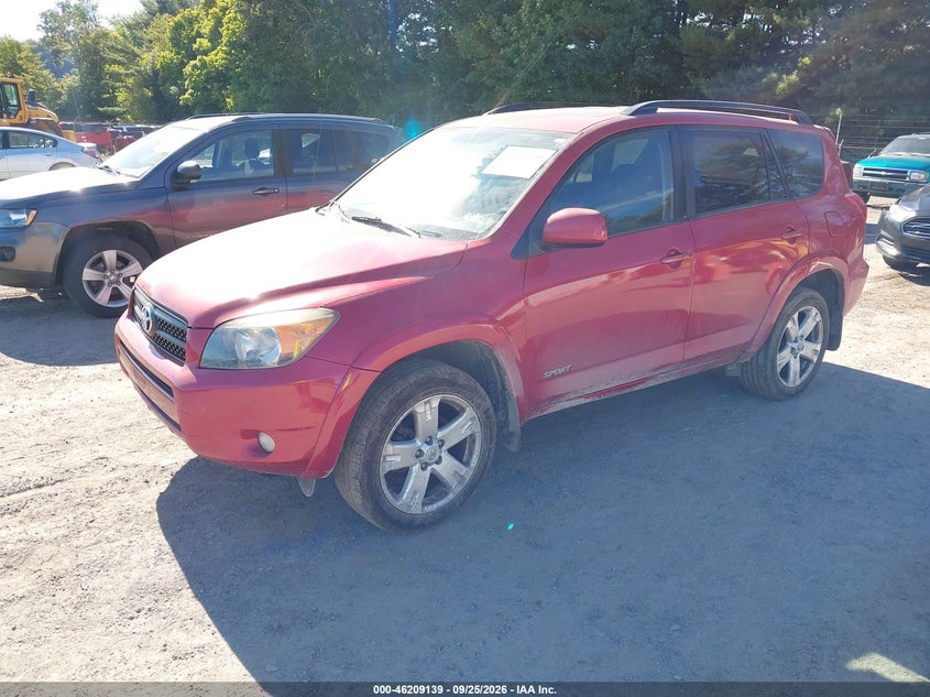 2006 Toyota RAV 4, Normal Wear & Tear, IAAI, VIN JTMBD32V666020959 — photo 2