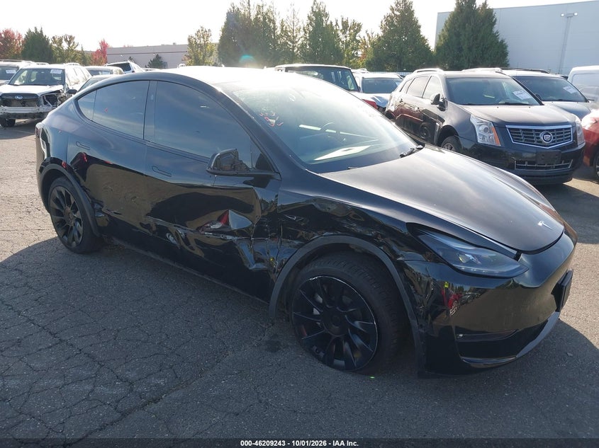 Vin: 7saygaee8rf981950, lot: 46709155, tesla model y long range dual motor all-wheel drive 2024 img_1