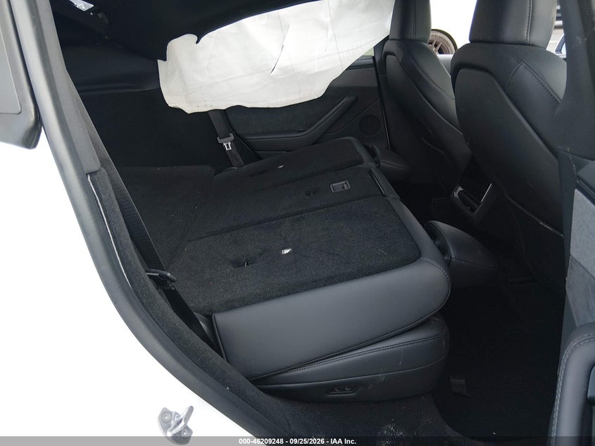 2026 TESLA MODEL Y PREMIUM REAR-WHEEL DRIVE/REAR-WHEEL DRIVE · Photo 8