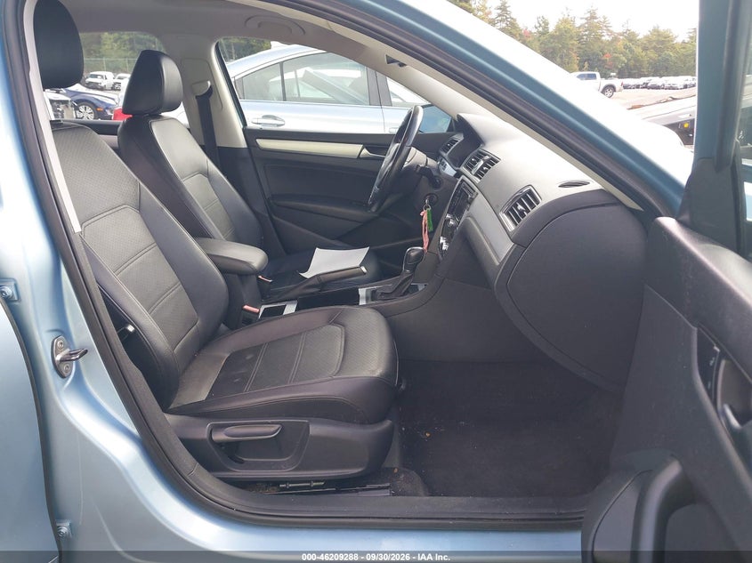 2012 VOLKSWAGEN PASSAT auction photo 5