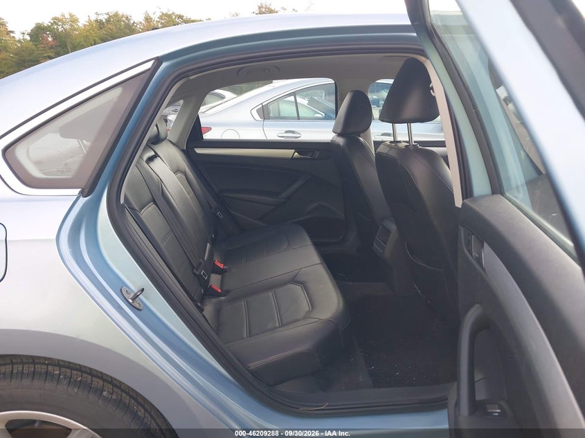2012 VOLKSWAGEN PASSAT auction photo 8