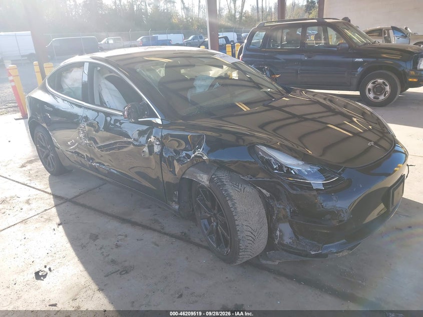 Vin: 5yj3e1ea0jf172649, lot: 46709431, tesla model 3 long range/mid range 20181