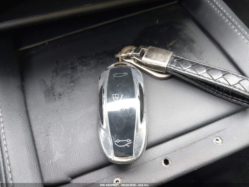 2013 TESLA MODEL S · Фото 11