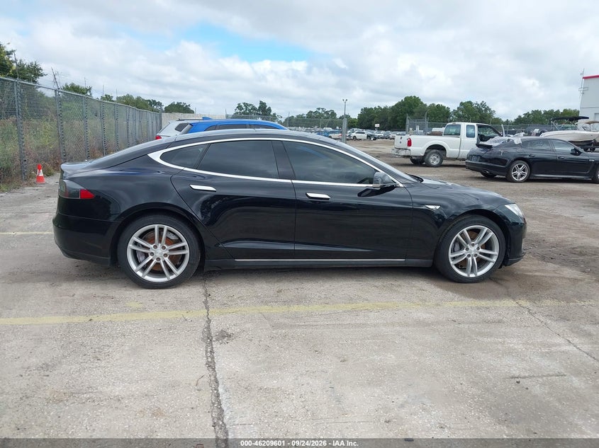 2013 TESLA MODEL S · Фото 13