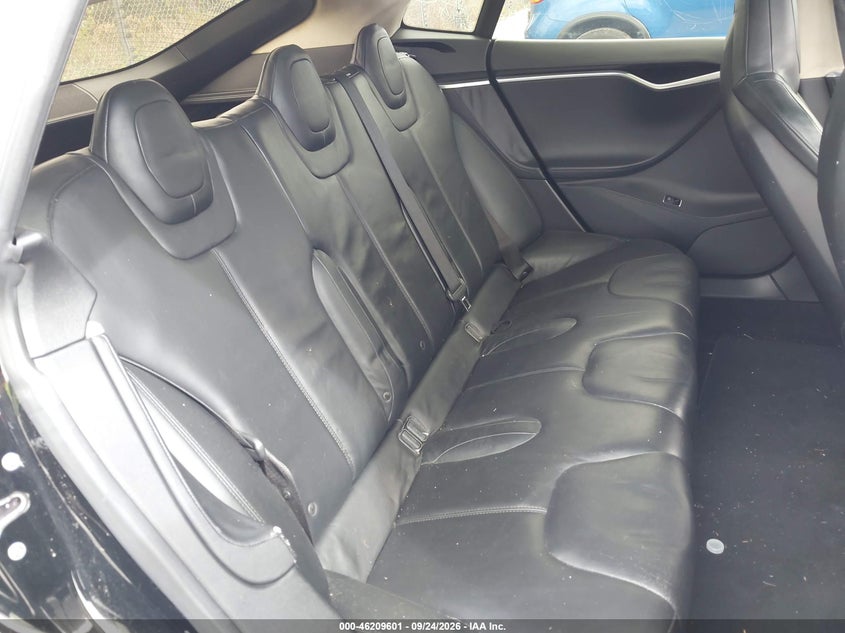 2013 TESLA MODEL S · Фото 8