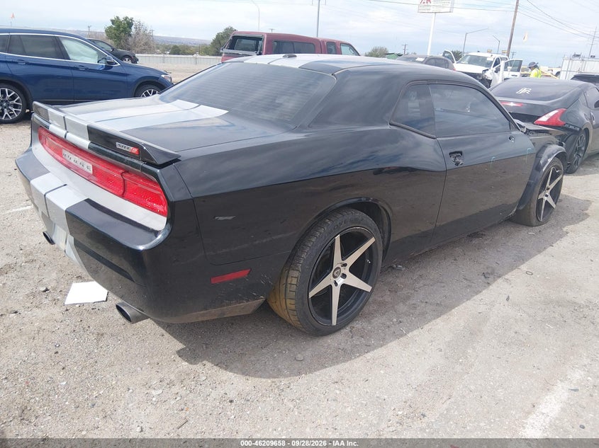 2012 DODGE CHALLENGER SRT8 392 · Фото 4