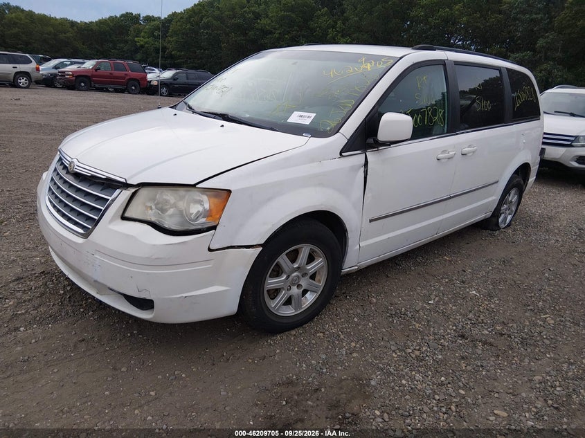 2010 Chrysler Town & Country, Обидва боки, IAAI, VIN 2A4RR5D1XAR285501 — фото 2