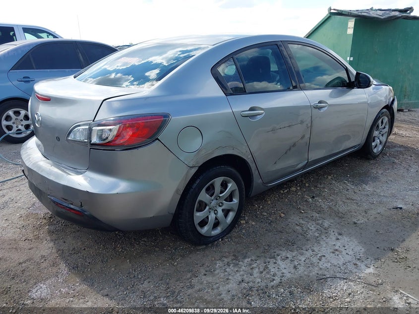 MAZDA MAZDA3 2011 VIN JM1BL1UFXB1468612