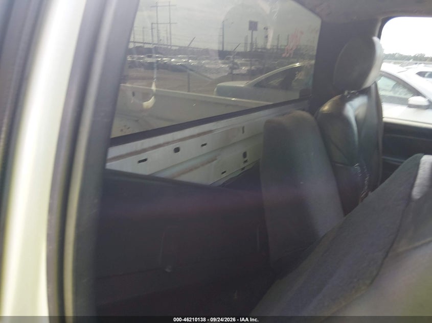 Фото 8 - CHEVROLET SILVERADO 2500