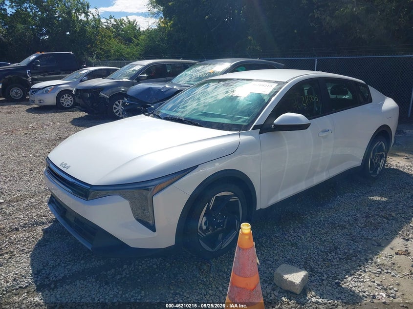 2026 Kia K4, Right Side, IAAI, VIN 3KPFU4DE5TE312631 — photo 2