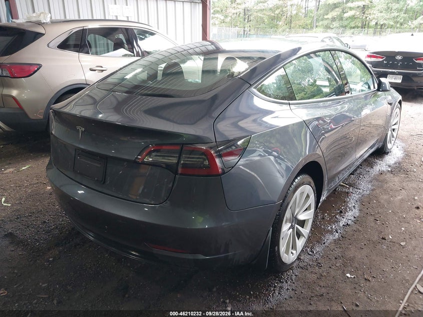TESLA MODEL 3 - zdjęcie 4