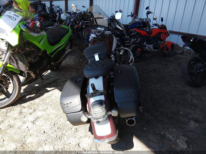 HARLEY-DAVIDSON FLHCS 2021