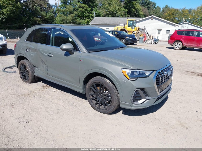 AUDI Q3